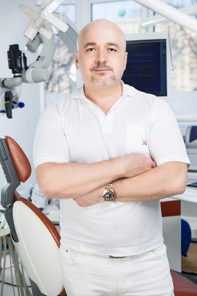 Магомед Дахкильгов - челюстно-лицевой хирург, имплантолог, ортопед