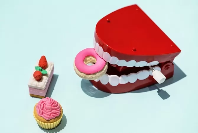 Отбеливание зубов: когда и почему необходимо, какое бывает, как происходит